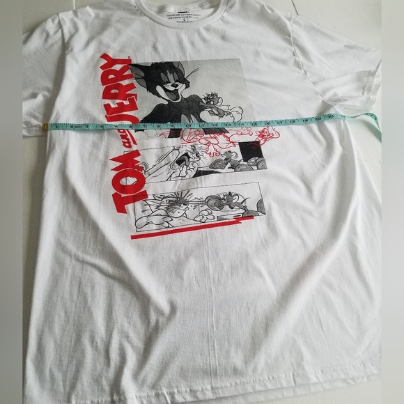 NWOT Tom & Jerry Graphic tshirt Size Large 100% Cotton - Picture 3 of 6